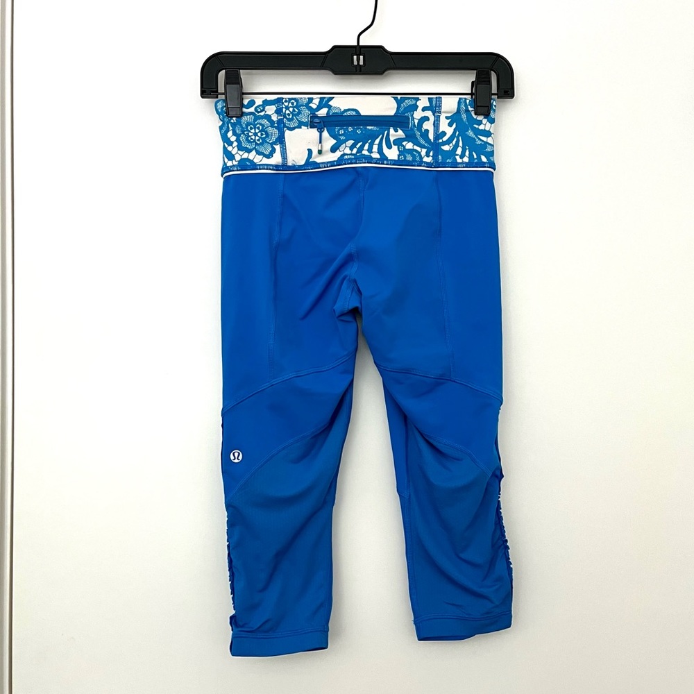 Lululemon crops with ruching and reflective details